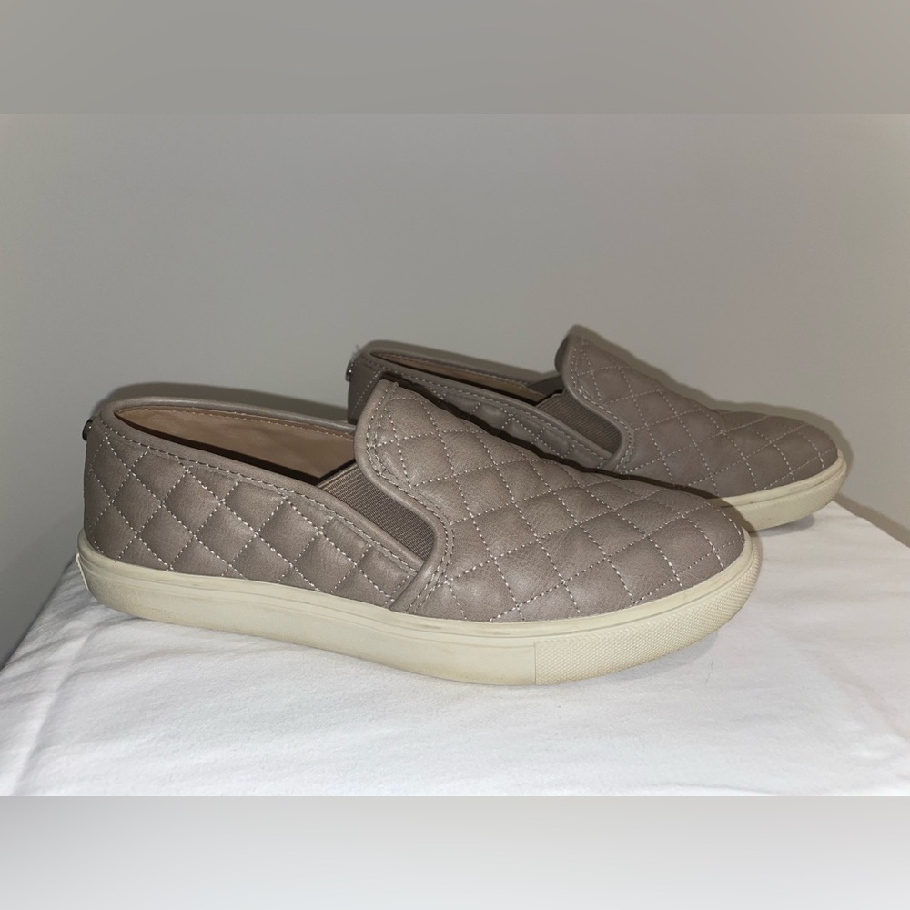 Steve Madden | Ecentrcq Leather Quilted Slip-On Shoes | Size 8.5
